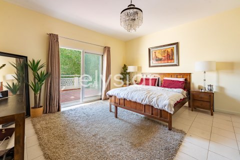 Villa te koop in Meadows, Dubai, VAE 4 slaapkamers, 386 vr.m., nr 586073 - foto 6