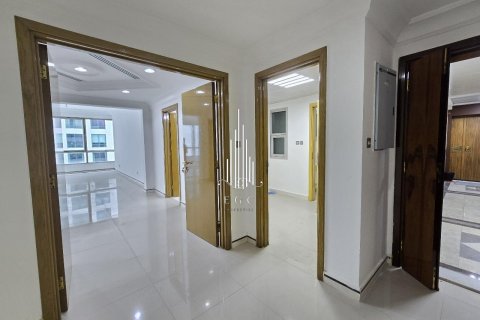 Apartament në Corniche Road, Abu Dhabi, Emiratet e Bashkuara Arabe 3 dhoma gjumi, 263.8 m2. № 535339 - Foto 18