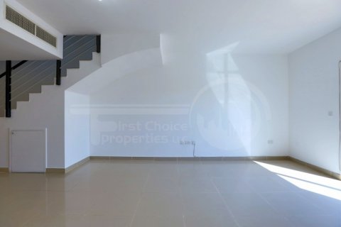 Al Reef, Abu Dhabi, UAE의 임대용 빌라 침실 3개, 225.2제곱미터 번호 410410 - 사진 5