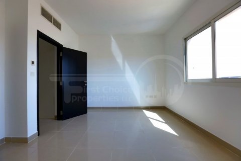 Al Reef, Abu Dhabi, UAE의 임대용 빌라 침실 3개, 225.2제곱미터 번호 410410 - 사진 9