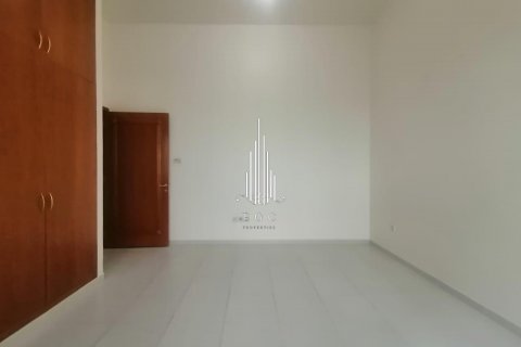 Apartemen di Al Khalidiya, Abu Dhabi, UEA 4 kamar tidur, 260.1 m2 nomor 572774 - foto 17