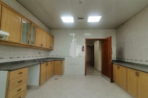 Apartemen di Al Khalidiya, Abu Dhabi, UEA 4 kamar tidur, 260.1 m2 nomor 572774 - foto 23