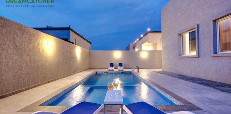 Villa in Al Jazirah Al Hamra, Ras Al Khaimah, VAE: 2 Schlafzimmer, 167.2 m2 Nr. 588789