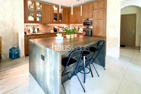 Shtëpi në qytet në Dubai Land, Dubai, Emiratet e Bashkuara Arabe 3 dhoma gjumi, 210 m2. № 625595 - Foto 4