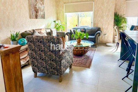Shtëpi në qytet në Dubai Land, Dubai, Emiratet e Bashkuara Arabe 3 dhoma gjumi, 210 m2. № 625595 - Foto 6