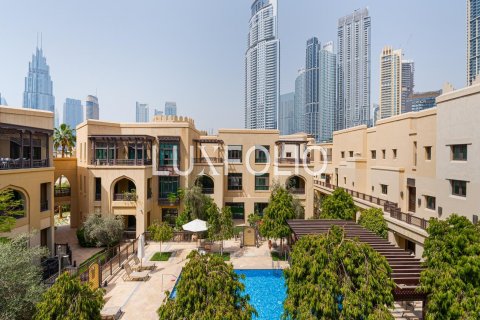 Downtown Dubai (Downtown Burj Dubai)、Dubai、UAE にあるマンション販売中 2ベッドルーム、162 m2、No627514 - 写真 11