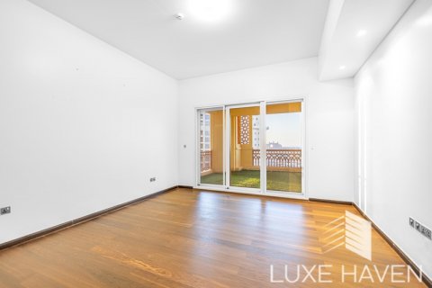 דירה להשכרה ב Palm Jumeirah, Dubai, איחוד האמירויות 3 חדרי שינה, 234.49 מ"ר, מספר 388262 - תמונה 8