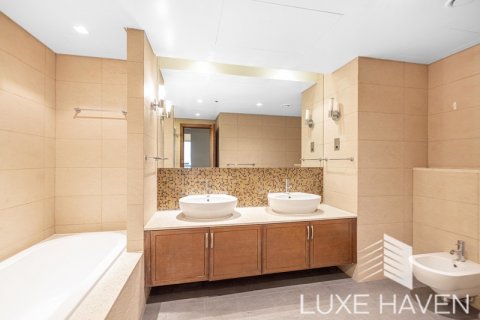 דירה להשכרה ב Palm Jumeirah, Dubai, איחוד האמירויות 3 חדרי שינה, 234.49 מ"ר, מספר 388262 - תמונה 10