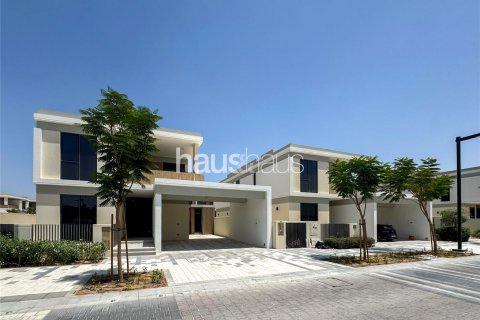 Vilë në Tilal Al Ghaf, Dubai, Emiratet e Bashkuara Arabe 4 dhoma gjumi, 508 m2. № 626609