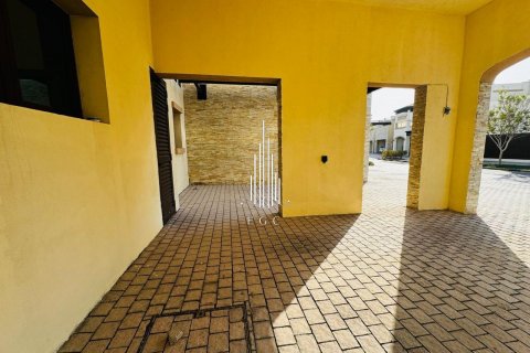 Зняти в оренду віллу в Al Salam Street, Абу-Даби, ОАЕ 3 спальні, 329.8м2, № 533275 - фото 10