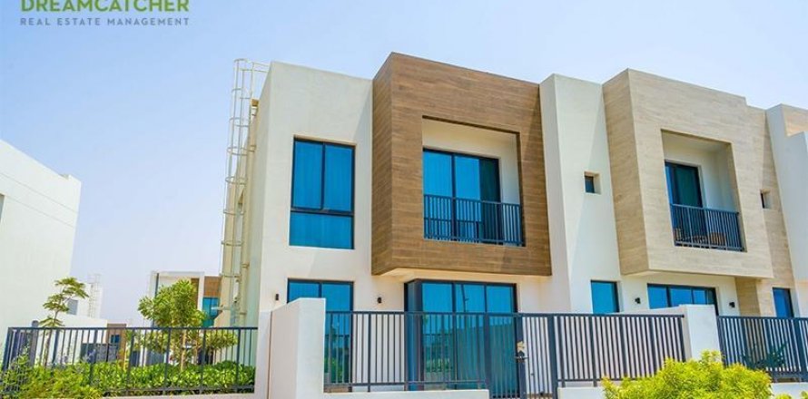 Řadový dům v Mina Al Arab, Ras Al Khaimah, SAE 3 ložnice, 222.3 m² Č.: 588747