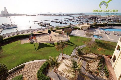 Apartment in Al Hamra Village, Ras Al Khaimah, UAE 2 bedrooms, 196.2 sq.m. № 588558 - photo 20