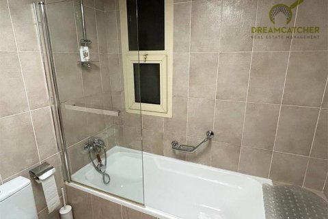 Apartment in Al Hamra Village, Ras Al Khaimah, UAE 2 bedrooms, 196.2 sq.m. № 588558 - photo 18