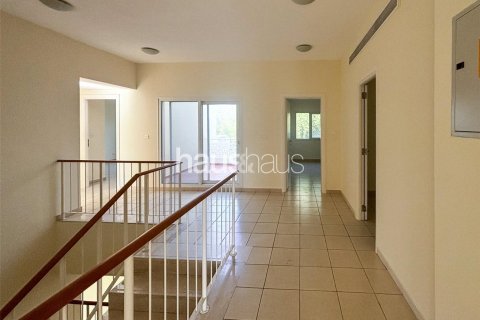 Villa Meadows, Dubaijā, AAE 6 istabas, 458 m2 Nr. 627000 - attēls 11