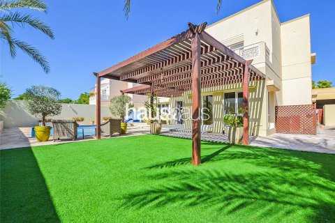 Villa Meadows, Dubaijā, AAE 6 istabas, 458 m2 Nr. 627000 - attēls 2