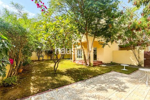 Villa sa Meadows, Dubai, UAE 3 silid-tulugan, 320 sq.m. № 626999 - larawan 2