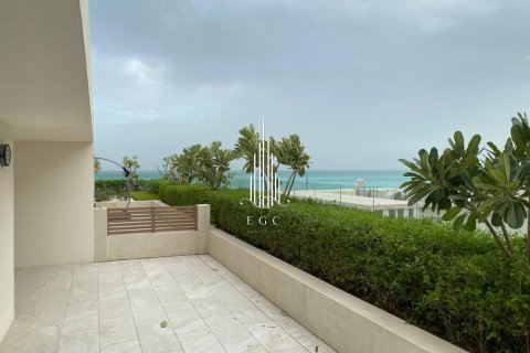 Saadiyat Island, Abu Dhabi, संयुक्त अरब अमीरात में टाउनहाउस, 2 बेडरूम, 213.7 वर्ग मीटर, संख्या 533298
