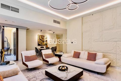 Müüa korter asukohaga Jumeirah Beach Residence, Dubai, AÜE: 2 magamistoaga, 120 m² Nr 625980 - pilt 2