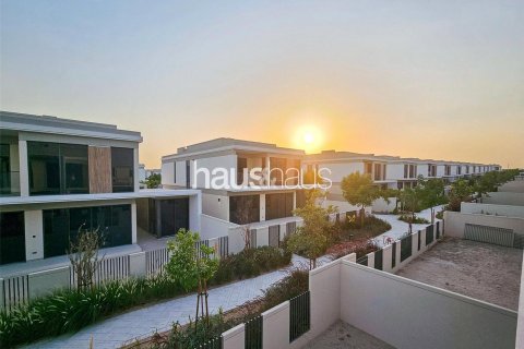Vilă de vânzare în Tilal Al Ghaf, Dubai, EAU 5 dormitoare, 416 mp. №625964 - poză 2
