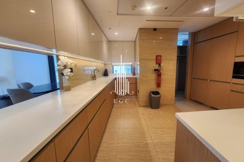 Apartment in Al Reem Island, Abu Dhabi, UAE 2 bedrooms, 253.6 sq.m. № 572785 - photo 18