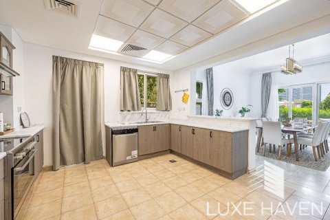 Villa in affitto a Dubai Sports City, Dubai, EAU 6 camere da letto, 623.29 mq. № 379793 - foto 8