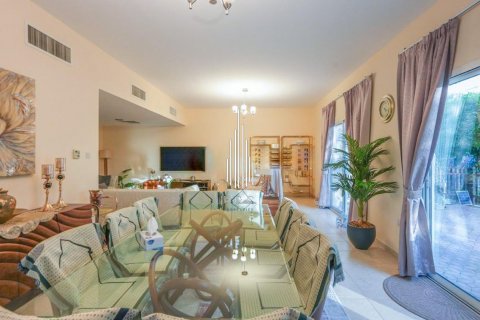 Villa Abu Dhabijā, AAE 4 istabas, 253.6 m2 Nr. 544446 - attēls 6