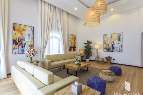 וילה להשכרה ב Palm Jumeirah, Dubai, איחוד האמירויות  4 חדרי שינה, 622.36 מ"ר, מספר 422699 - תמונה 2
