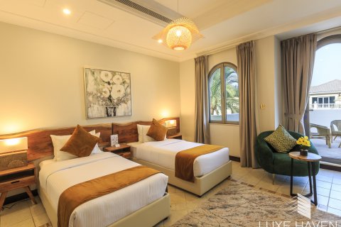וילה להשכרה ב Palm Jumeirah, Dubai, איחוד האמירויות  4 חדרי שינה, 622.36 מ"ר, מספר 422699 - תמונה 9