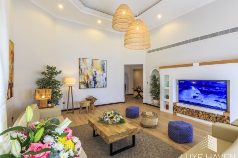 Villa in Palm Jumeirah, Dubai, VAE: 4 Schlafzimmer, 622.36 m2 Nr. 422699