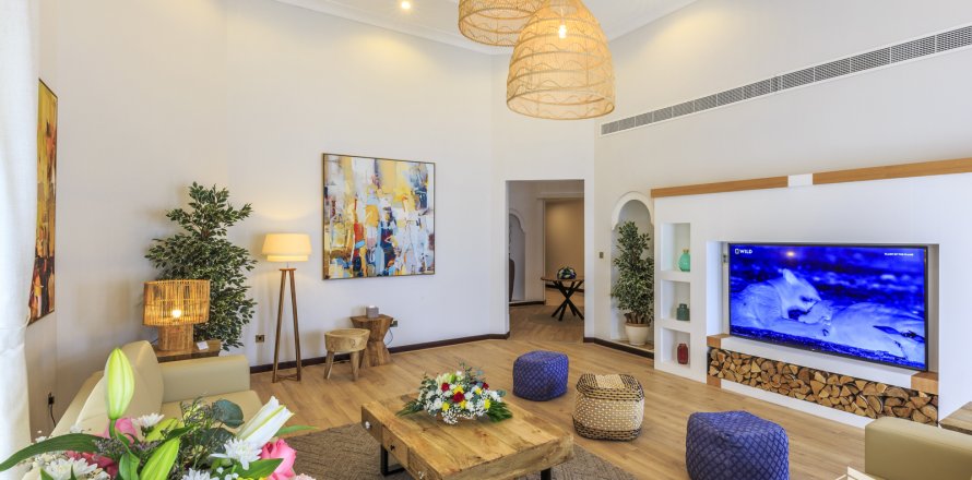 וילה ב Palm Jumeirah, Dubai, איחוד האמירויות 4 חדרי שינה, 622.36 מ"ר מספר 422699