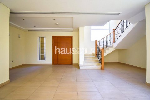 Vilë në Jumeirah Park, Dubai, Emiratet e Bashkuara Arabe 4 dhoma gjumi, 386 m2. № 626432 - Foto 4