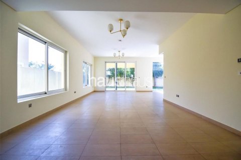 Vilë në Jumeirah Park, Dubai, Emiratet e Bashkuara Arabe 4 dhoma gjumi, 386 m2. № 626432 - Foto 15