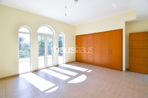 Vilë në Jumeirah Park, Dubai, Emiratet e Bashkuara Arabe 4 dhoma gjumi, 386 m2. № 626432 - Foto 7