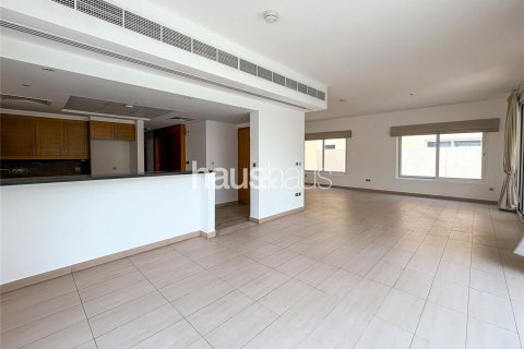 Villa til leje i Jumeirah Park, Dubai, UAE 4 soveværelser, 386 kvm № 626434 - foto 2