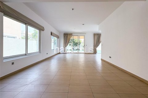 Villa til leje i Jumeirah Park, Dubai, UAE 4 soveværelser, 386 kvm № 626434 - foto 5