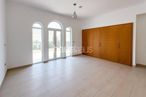 Villa til leje i Jumeirah Park, Dubai, UAE 4 soveværelser, 386 kvm № 626434 - foto 8