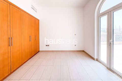 Villa til leje i Jumeirah Park, Dubai, UAE 4 soveværelser, 386 kvm № 626434 - foto 12