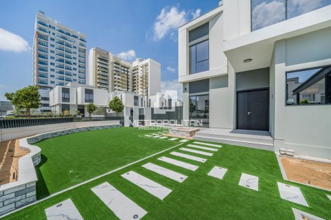 Villa i Al Furjan, Dubai, UAE 4 soveværelser, 575 kvm № 593675