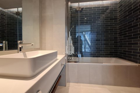 Apartament de închiriat în Tourist Club Area, Abu Dhabi, EAU 2 dormitoare, 135.6 mp.  №535121 - poză 23