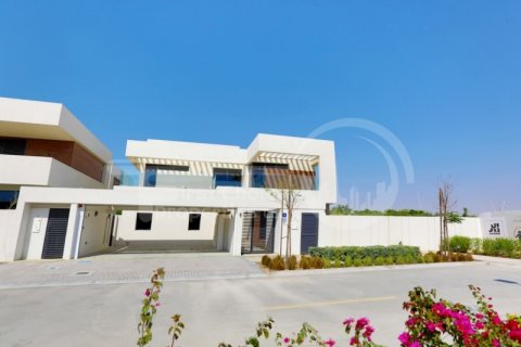 Vilă de vânzare în Yas Island, Abu Dhabi, EAU 5 dormitoare, 540.9 mp.  №407012 - poză 2