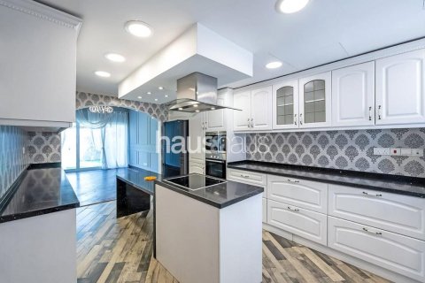 The Lakes、Dubai、UAE にあるヴィラ販売中 3ベッドルーム、282 m2、No626062 - 写真 2