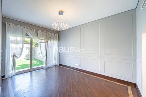 The Lakes、Dubai、UAE にあるヴィラ販売中 3ベッドルーム、282 m2、No626062 - 写真 7
