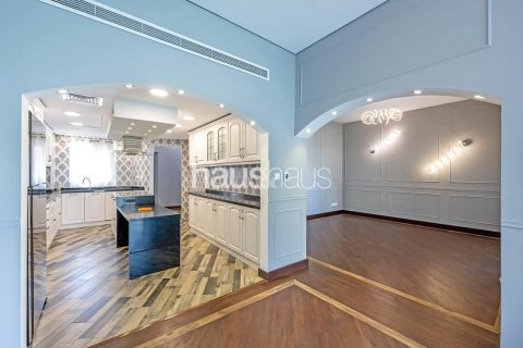 The Lakes、Dubai、UAE にあるヴィラ販売中 3ベッドルーム、282 m2、No626062 - 写真 4