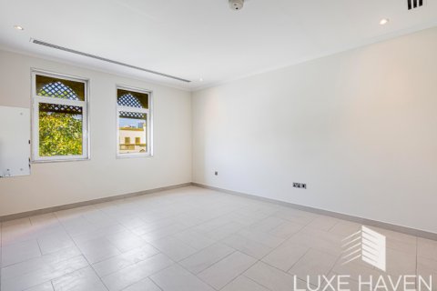 Üürile anda villa asukohaga Jumeirah Park, Dubai, AÜE: 4 magamistoaga, 402.73 m² Nr 393716 - pilt 16