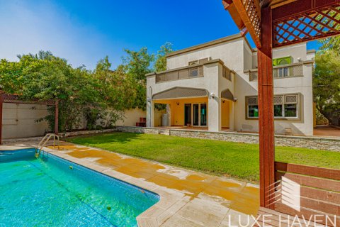 Üürile anda villa asukohaga Jumeirah Park, Dubai, AÜE: 4 magamistoaga, 402.73 m² Nr 393716 - pilt 28