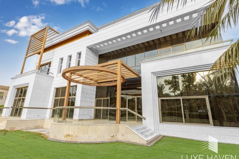 Villa en venta en Emirates Hills, Dubai, EAU 6 dormitorios, 2064.03 m2 № 410844 - foto 14