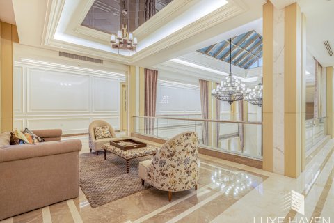 Villa en venta en Emirates Hills, Dubai, EAU 6 dormitorios, 2064.03 m2 № 410844 - foto 12