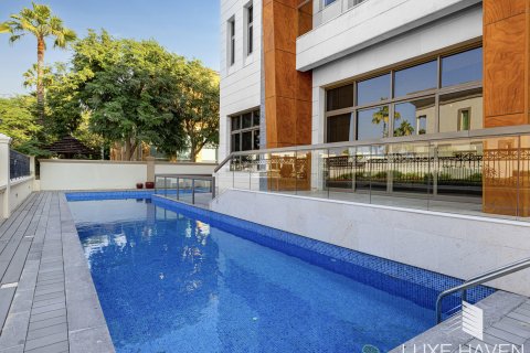 Villa en venta en Emirates Hills, Dubai, EAU 6 dormitorios, 2064.03 m2 № 410844 - foto 15