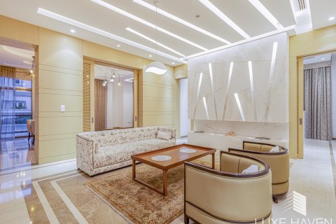 Villa en venta en Emirates Hills, Dubai, EAU 6 dormitorios, 2064.03 m2 № 410844 - foto 22
