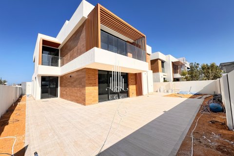 Vilë në Saadiyat Island, Abu Dhabi, Emiratet e Bashkuara Arabe 5 dhoma gjumi, 568.9 m2. № 577678 - Foto 3